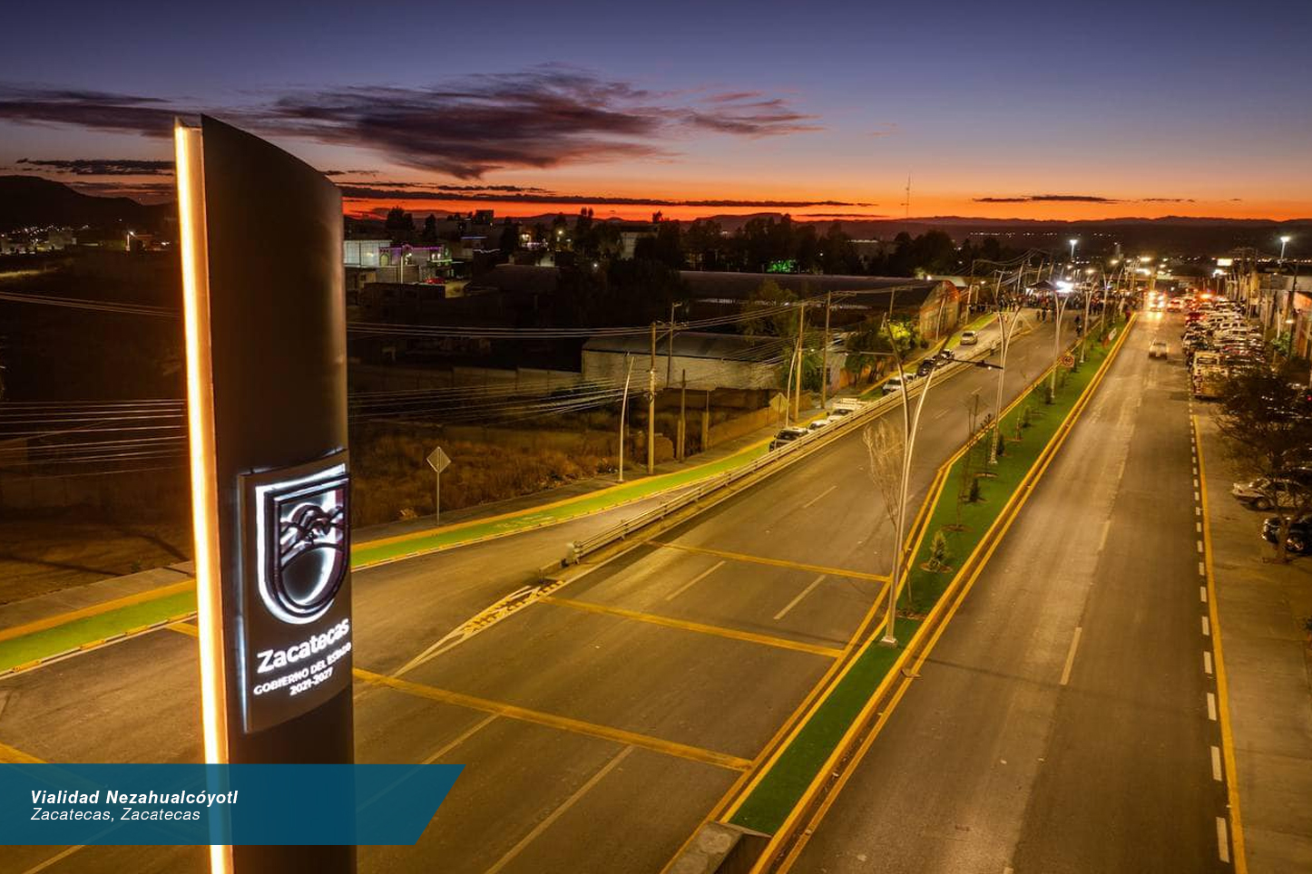 Postes e iluminación para Vialidad Nezahualcoyotl en Zacatecas